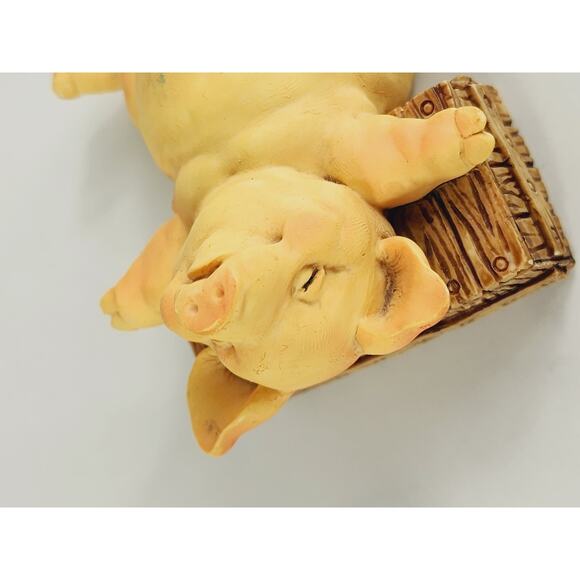 Pigsville Sleeping Pig Piggy Piglet Lover Resin 2 1/2" Handcrafted 1992 - Picture 6 of 13